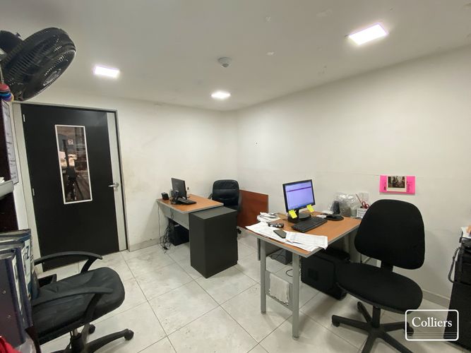 Bodega en venta en Zona Industrial No. 1, Itagüí, 1748 m² · foto 4 de 10
