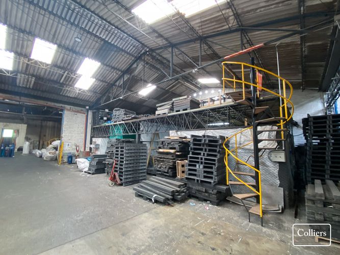 Bodega en venta en Zona Industrial No. 1, Itagüí, 1748 m² · foto 9 de 10