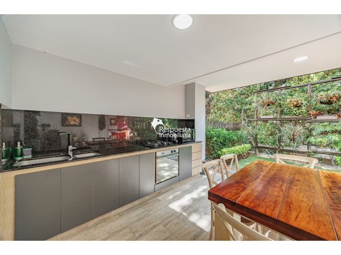 Casa de 3 alcobas en venta en Cumbres, Envigado, 300 m² · foto 5 de 24