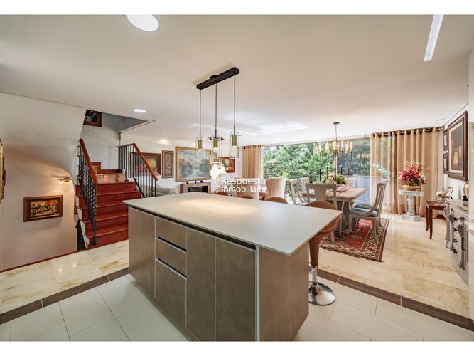 Casa de 3 alcobas en venta en Cumbres, Envigado, 300 m² · foto 11 de 24