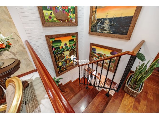 Casa de 3 alcobas en venta en Cumbres, Envigado, 300 m² · foto 20 de 24