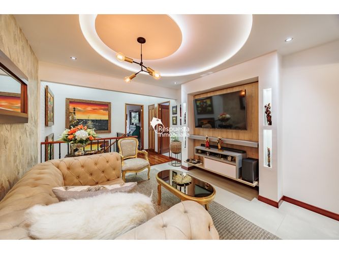 Casa de 3 alcobas en venta en Cumbres, Envigado, 300 m² · foto 22 de 24
