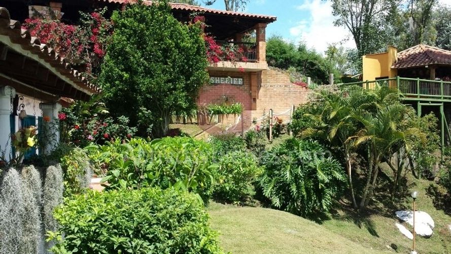 Finca en venta en Simon Bolivar Sb (Centro), Copacabana, 3000 m² · foto 2 de 24
