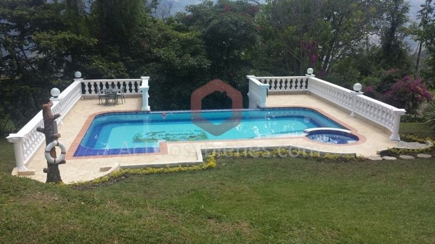 Finca en venta en Simon Bolivar Sb (Centro), Copacabana, 3000 m² · foto 12 de 24
