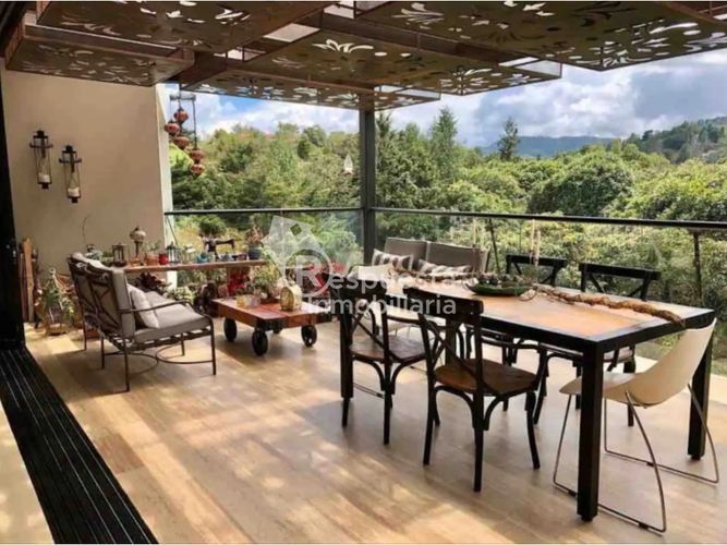 Casa de 4 alcobas en venta en Aeropuerto, Rionegro, 415 m² · foto 5 de 11