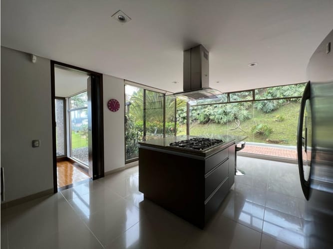 Casa de 4 alcobas en venta en Vía Las Palmas, Medellín, 687 m² · foto 14 de 24