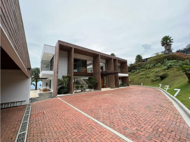 Casa de 4 alcobas en venta en Vía Las Palmas, Medellín, 687 m² · foto 17 de 24