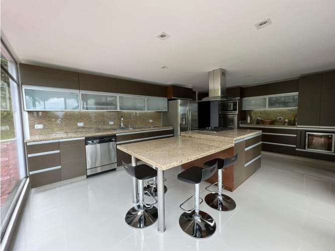 Casa de 4 alcobas en venta en Vía Las Palmas, Medellín, 687 m² · foto 20 de 24