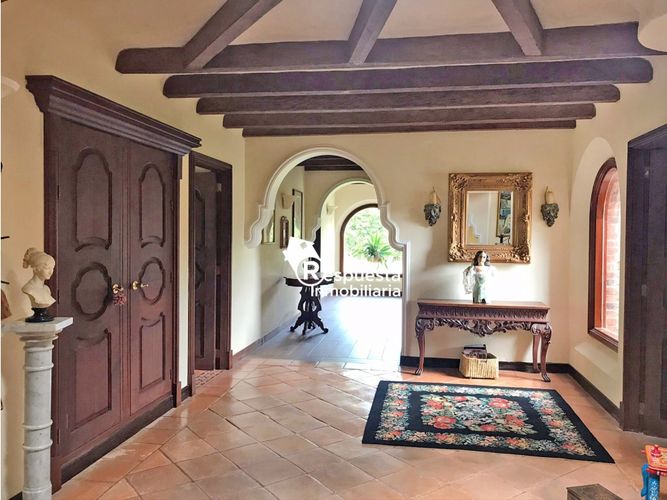 Casa de 5 alcobas en venta en El Poblado, El Retiro, 650 m² · foto 3 de 24