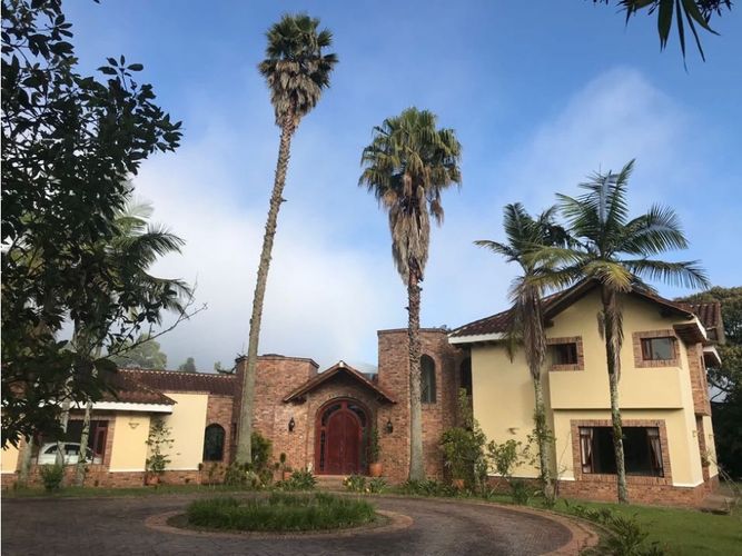 Casa de 5 alcobas en venta en El Poblado, El Retiro, 650 m² · foto 11 de 24