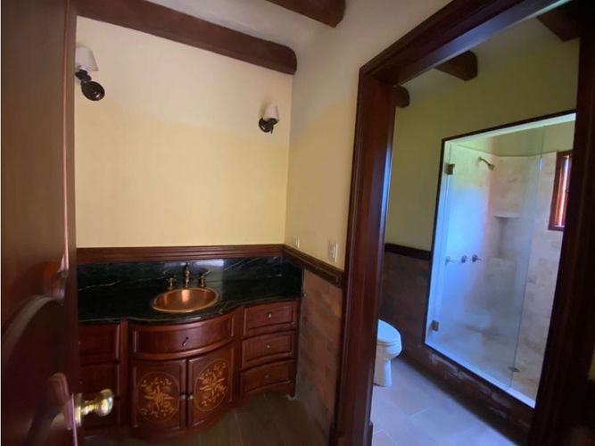 Casa de 5 alcobas en venta en El Poblado, El Retiro, 650 m² · foto 20 de 24