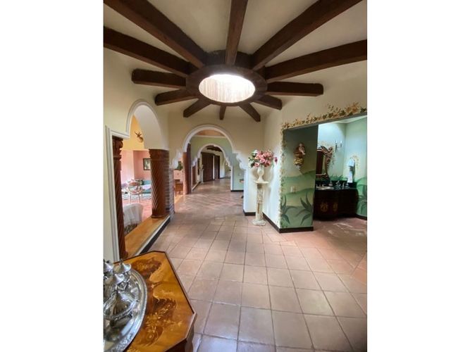 Casa de 5 alcobas en venta en El Poblado, El Retiro, 650 m² · foto 23 de 24