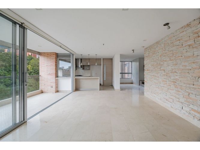 Apartamento de 3 alcobas en venta en Vizcaya, Medellín, 140 m² · foto 2 de 24