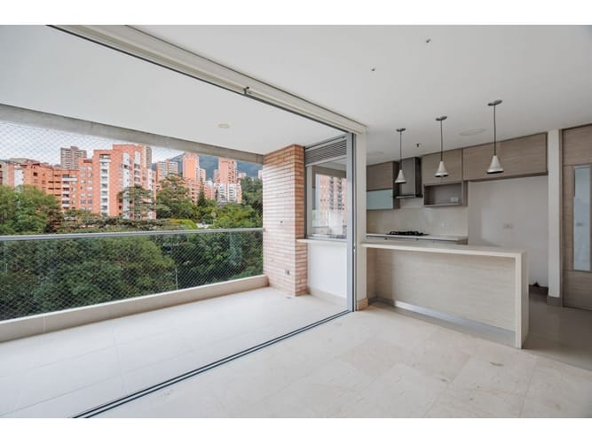 Apartamento de 3 alcobas en venta en Vizcaya, Medellín, 140 m² · foto 3 de 24