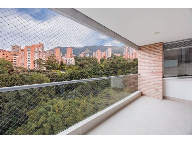 Apartamento de 3 alcobas en venta en Vizcaya, Medellín, 140 m² · foto 6 de 24
