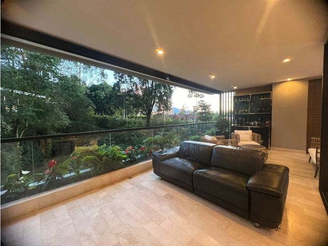 Apartamento de 3 alcobas en venta en La Calera, Envigado, 235 m² · foto 6 de 24