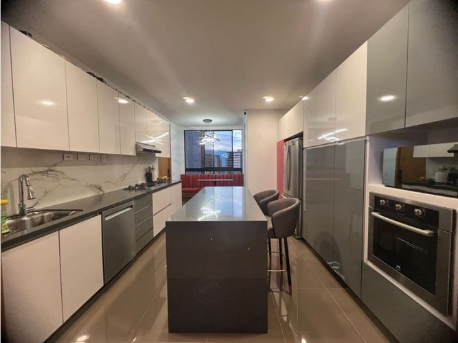 Apartamento de 3 alcobas en venta en La Calera, Envigado, 235 m² · foto 10 de 24