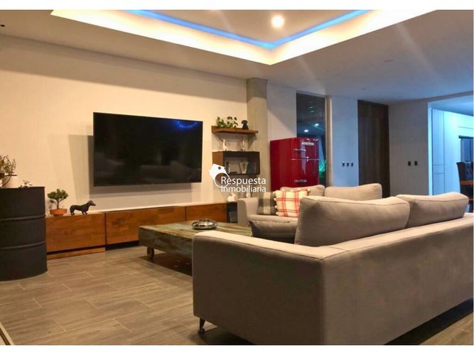 Casa de 4 alcobas en venta en Altos Del Escobero, Medellín, 514 m² · foto 7 de 15
