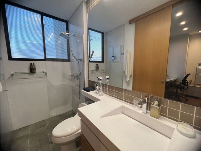 Apartamento de 3 alcobas en venta en La Calera, Envigado, 235 m² · foto 21 de 24