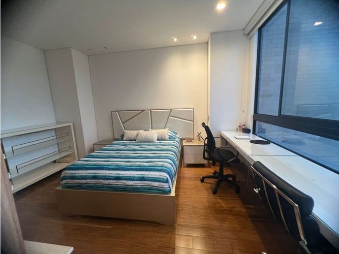 Apartamento de 3 alcobas en venta en La Calera, Envigado, 235 m² · foto 22 de 24