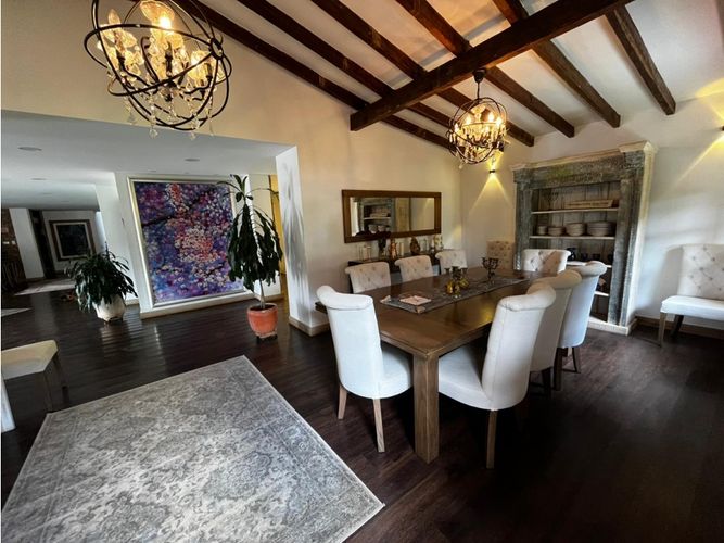Casa de 6 alcobas en venta en Medellín, 746 m² · foto 6 de 24