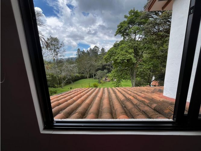Casa de 6 alcobas en venta en Medellín, 746 m² · foto 16 de 24