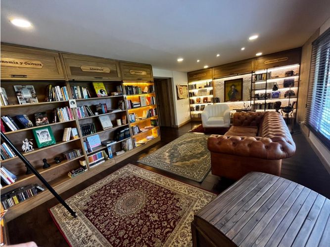 Casa de 6 alcobas en venta en Medellín, 746 m² · foto 21 de 24
