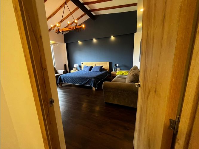 Casa de 6 alcobas en venta en Medellín, 746 m² · foto 23 de 24