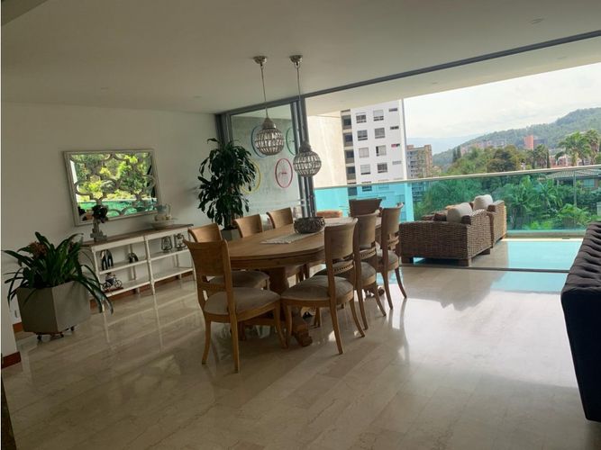Apartamento de 3 alcobas en venta en Los Balsos, Medellín, 205 m² · foto 3 de 14