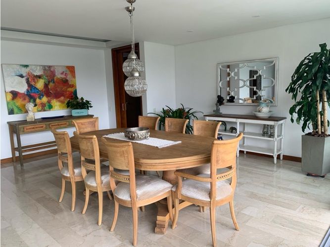Apartamento de 3 alcobas en venta en Los Balsos, Medellín, 205 m² · foto 4 de 14