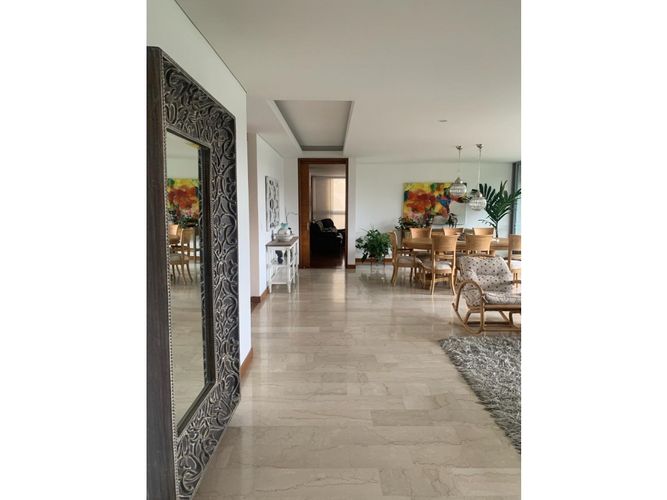 Apartamento de 3 alcobas en venta en Los Balsos, Medellín, 205 m² · foto 7 de 14