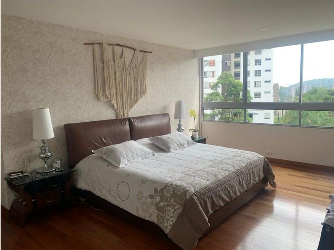 Apartamento de 3 alcobas en venta en Los Balsos, Medellín, 205 m² · foto 11 de 14