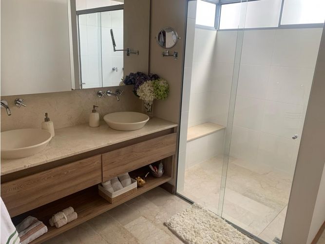 Apartamento de 3 alcobas en venta en Los Balsos, Medellín, 205 m² · foto 14 de 14
