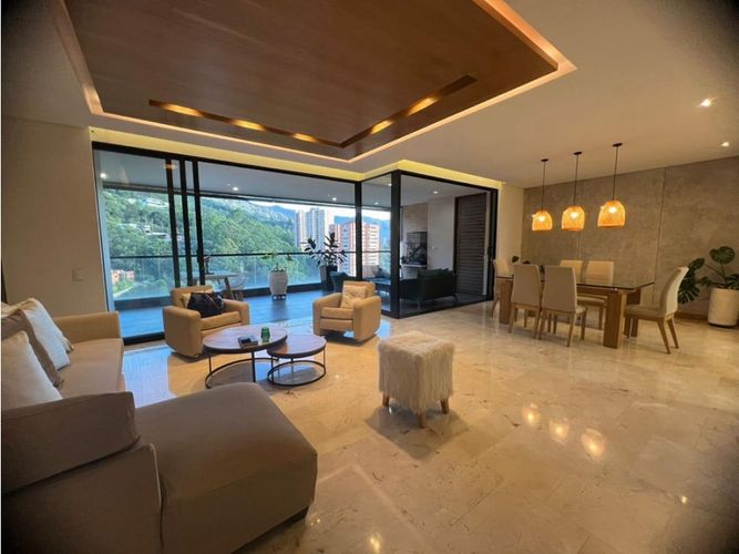 Apartamento de 3 alcobas en venta en El Tesoro, Medellín, 235 m² · foto 6 de 24