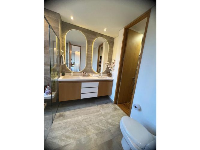 Apartamento de 3 alcobas en venta en El Tesoro, Medellín, 235 m² · foto 16 de 24