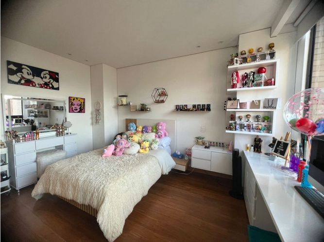 Apartamento de 3 alcobas en venta en El Tesoro, Medellín, 235 m² · foto 21 de 24