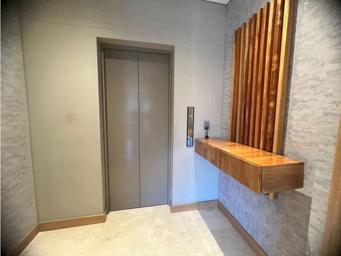 Apartamento de 3 alcobas en venta en El Tesoro, Medellín, 235 m² · foto 23 de 24