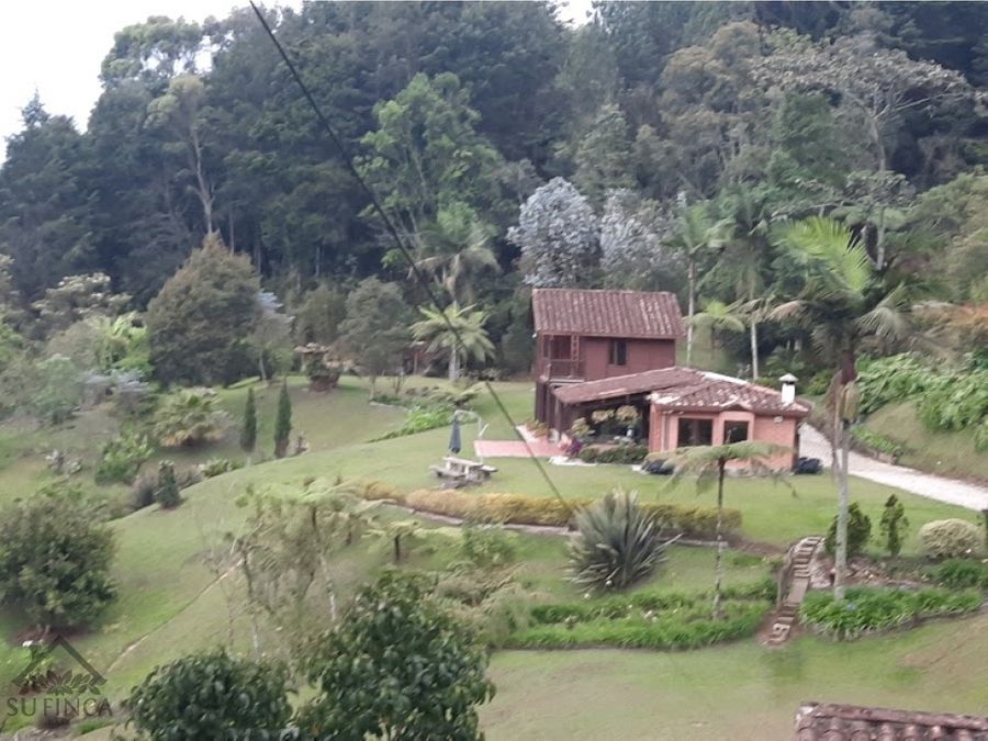 5BR Country House in Aeropuerto (230 m²) for Sale - 2