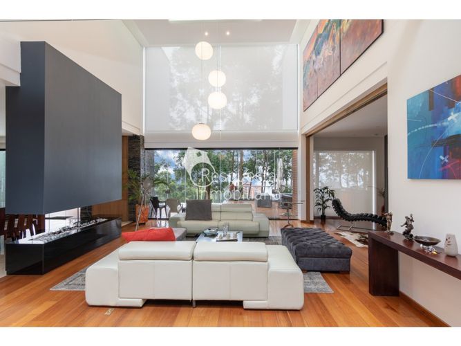 Casa de 4 alcobas en venta en La Calera, Medellín, 700 m² · foto 8 de 24