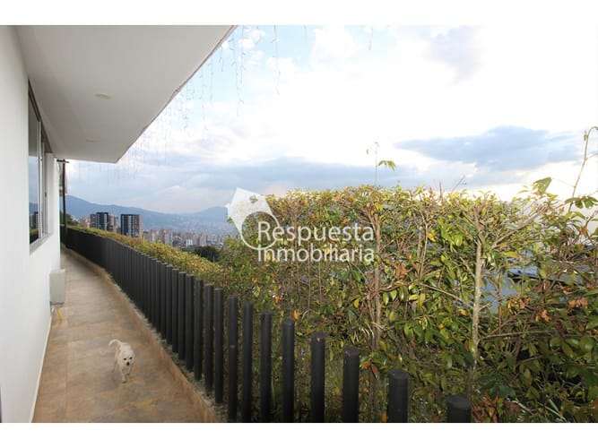 Casa de 5 alcobas en venta en Las Palmas, Medellín, 587 m² · foto 8 de 24
