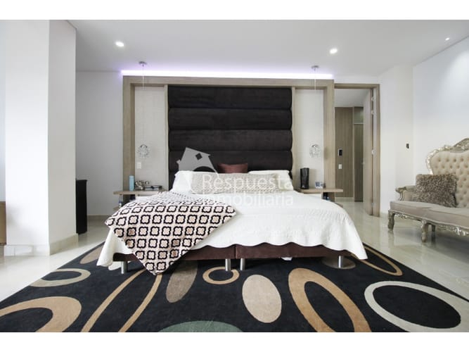 Casa de 5 alcobas en venta en Las Palmas, Medellín, 587 m² · foto 15 de 24