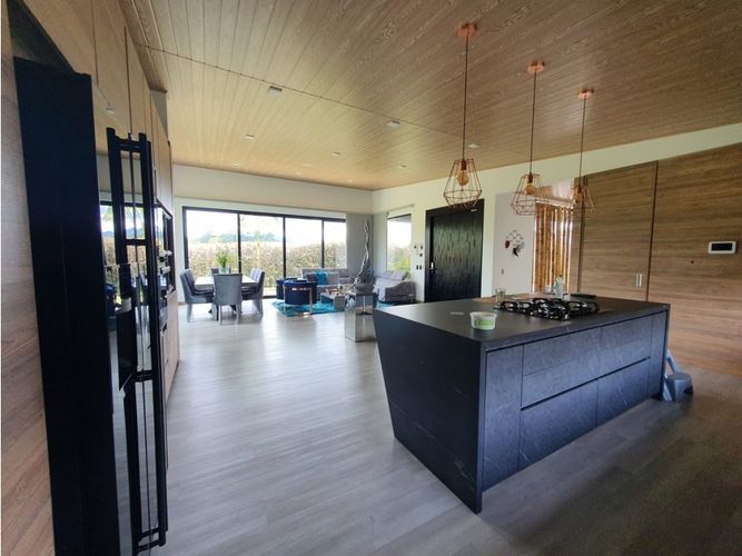 Casa de 4 alcobas en venta en Llano Grande, Rionegro, 1875 m² · foto 9 de 24