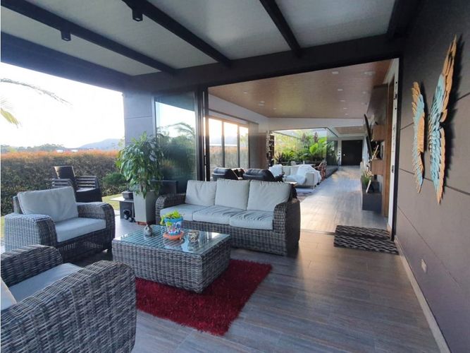 Casa de 4 alcobas en venta en Llano Grande, Rionegro, 1875 m² · foto 11 de 24