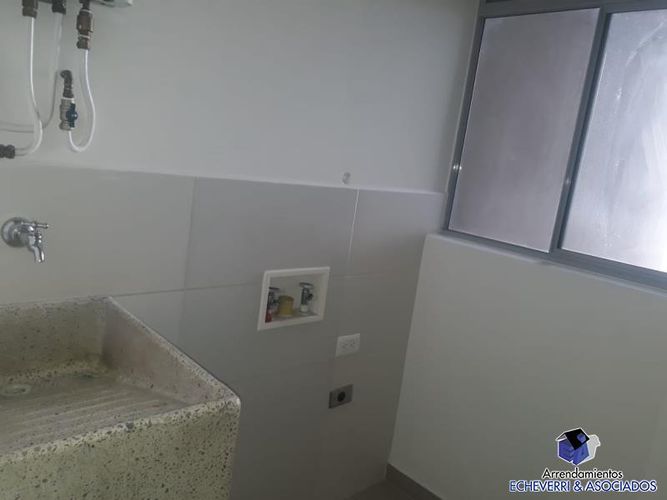 Apartamento de 3 alcobas en venta en El Chingui, Envigado, 80 m² · foto 5 de 16