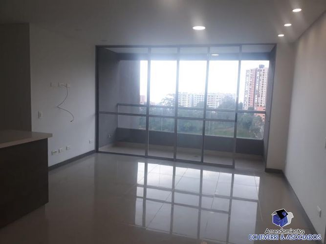 Apartamento de 3 alcobas en venta en El Chingui, Envigado, 80 m² · foto 12 de 16