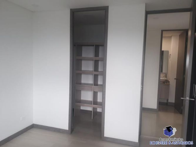 Apartamento de 3 alcobas en venta en El Chingui, Envigado, 80 m² · foto 16 de 16
