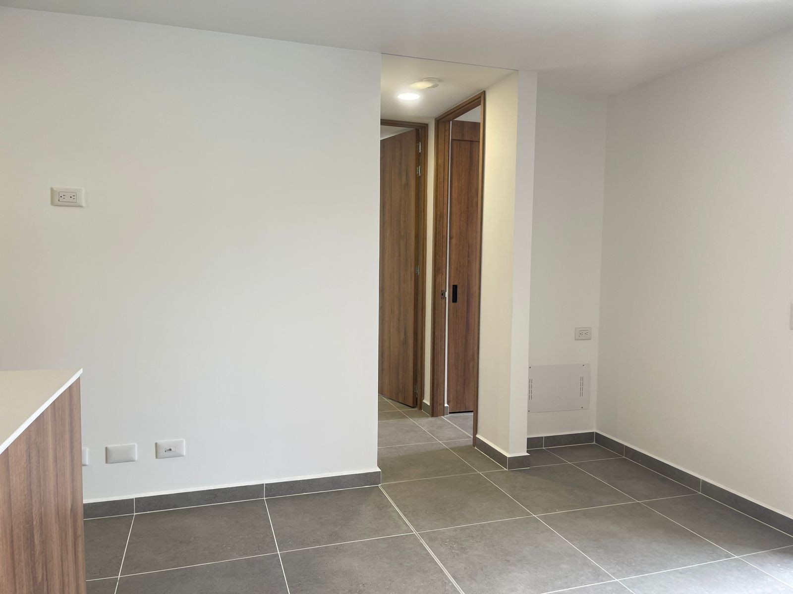 Apartamento en arriendo en Loma Del Barro, Envigado · foto 2 de 18