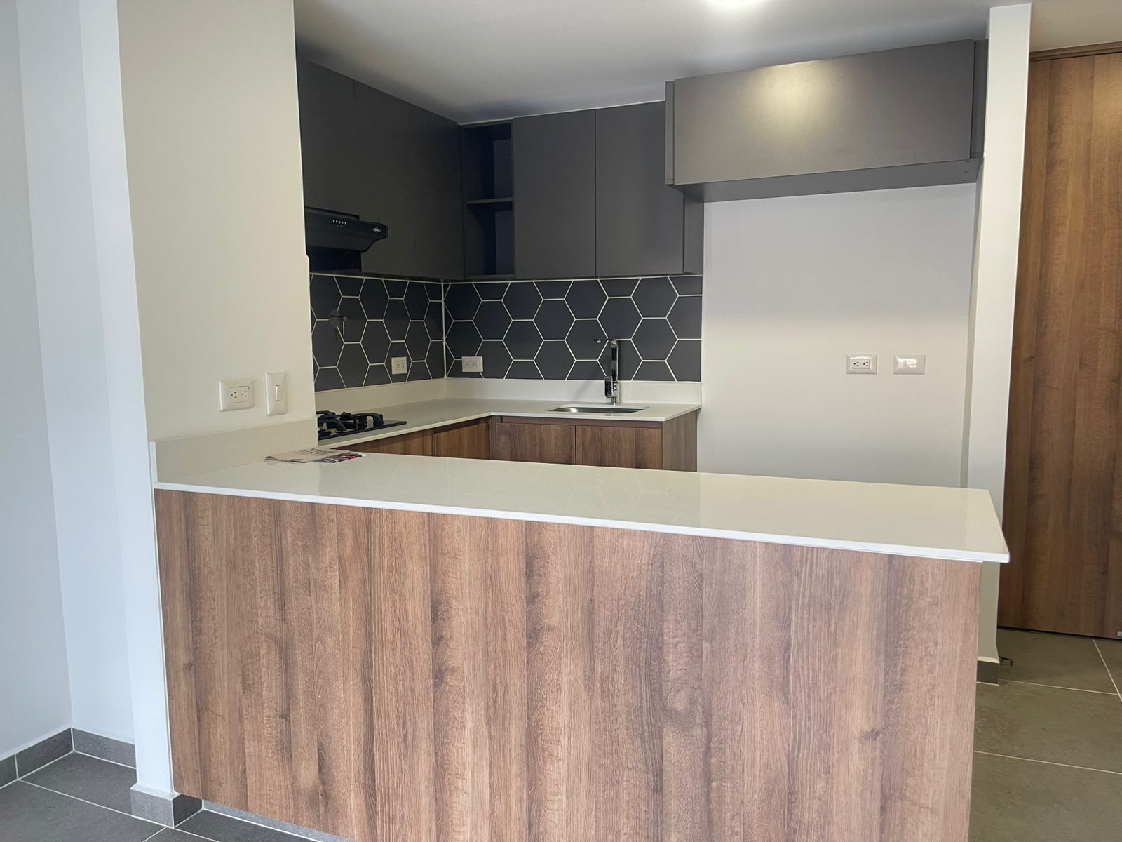 Apartamento en arriendo en Loma Del Barro, Envigado · foto 5 de 18