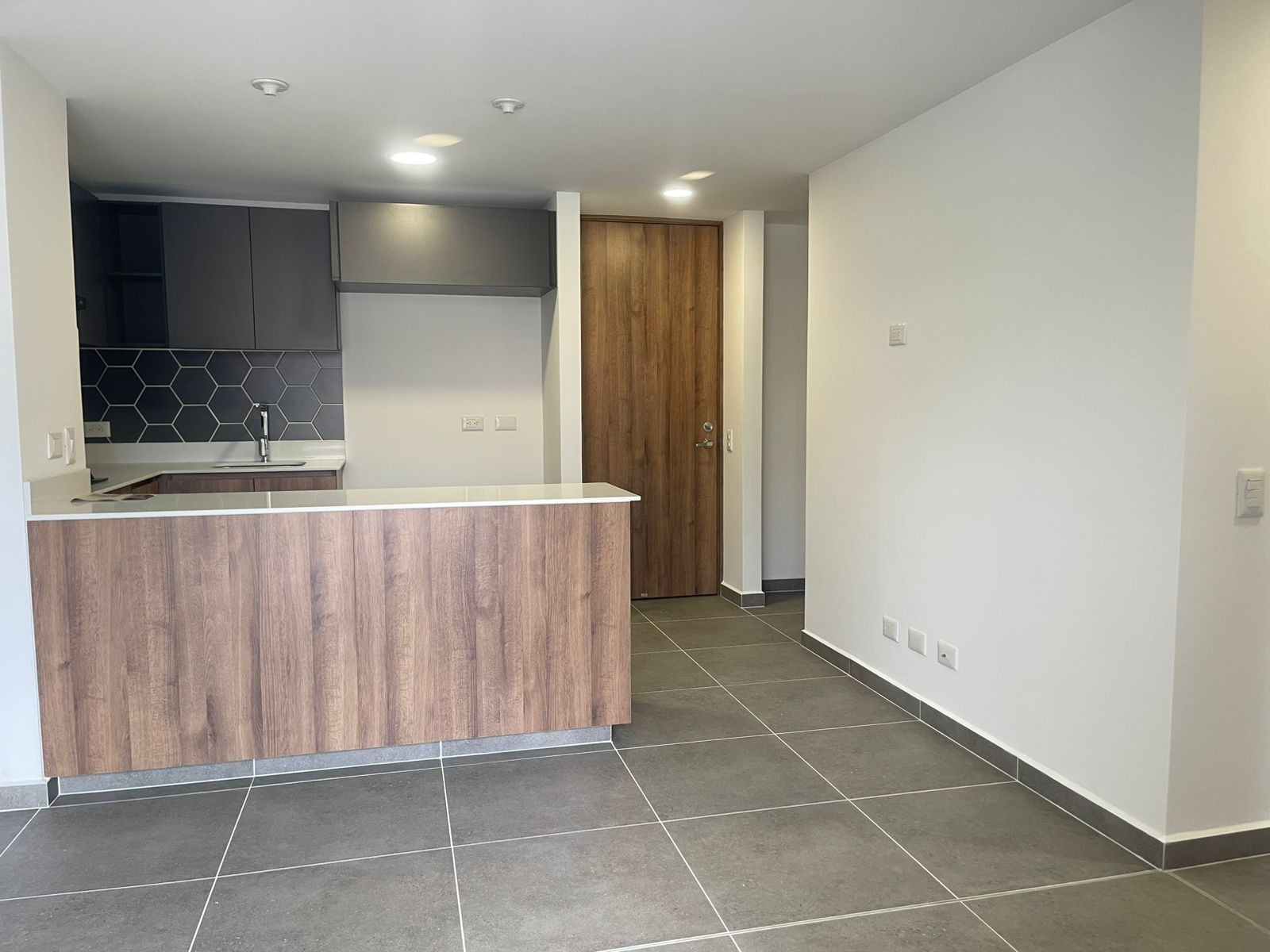 Apartamento en arriendo en Loma Del Barro, Envigado · foto 8 de 18