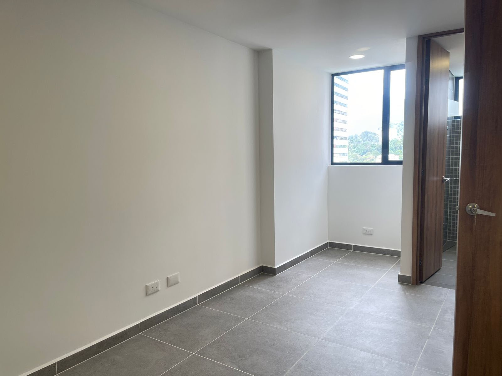 Apartamento en arriendo en Loma Del Barro, Envigado · foto 9 de 18